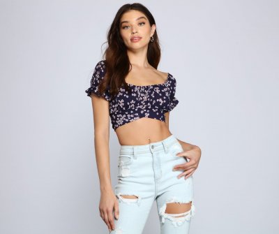 TableClothsUs So Fab Ditsy Floral Crop Top