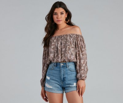 TableClothsUs Effortless Beauty Boho Cropped Blouse