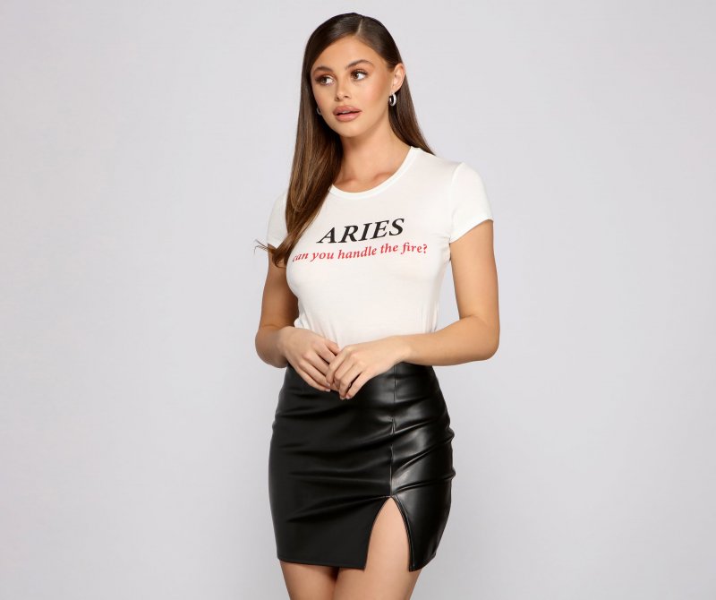 TableClothsUs Aries Stylish Script Tee