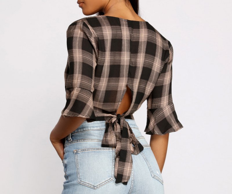 TableClothsUs Pretty In Plaid Crop Top