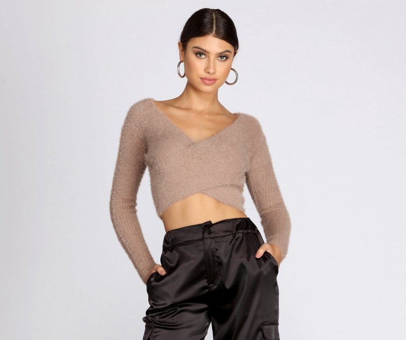 TableClothsUs Bat Your Lashes Crop Top