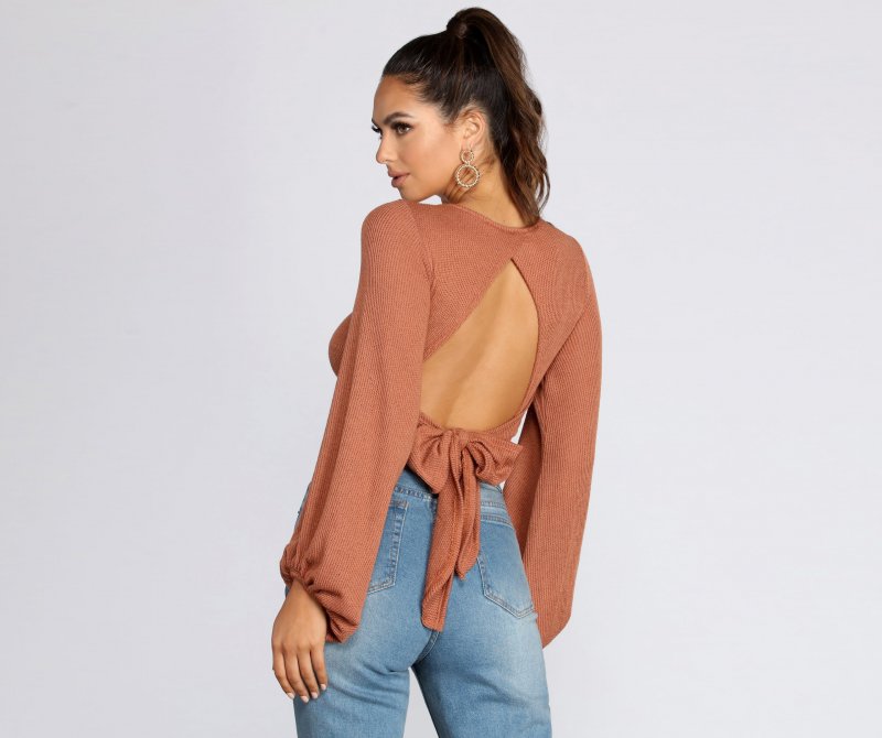 TableClothsUs Bubble Sleeve Open Back Top