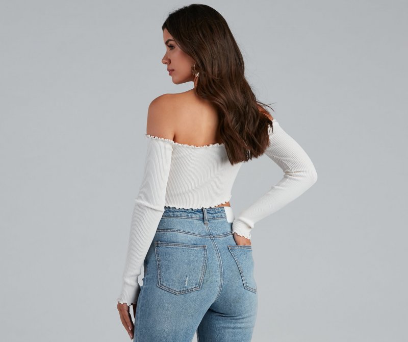 TableClothsUs A Trendy Look Tie-Front Crop Top