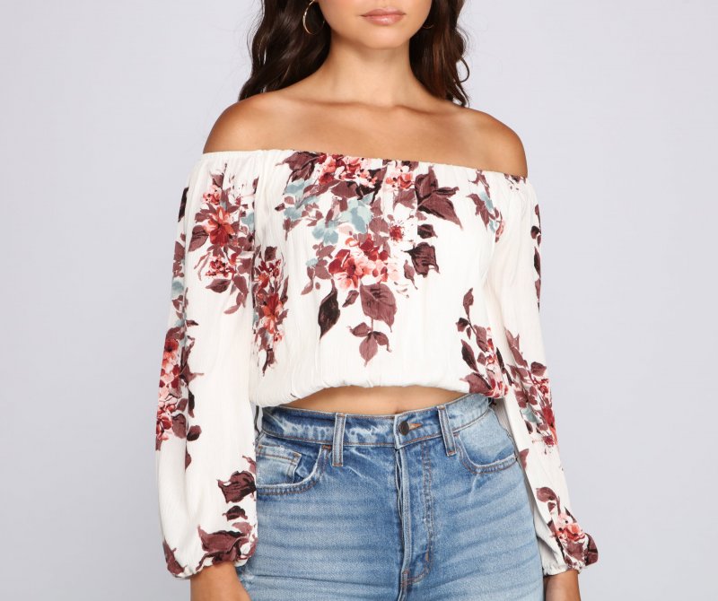 TableClothsUs Forever Stunning Floral Cropped Blouse