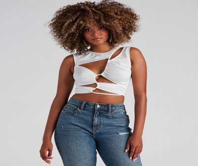 TableClothsUs Edgy Love Cutout Crop Top