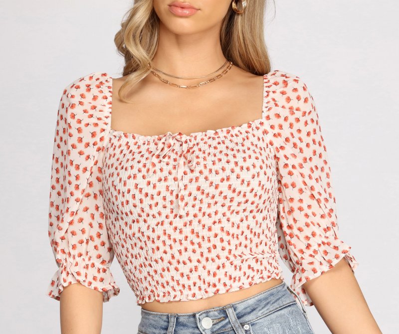 TableClothsUs Flirtatious Florals Smocked Crop Top