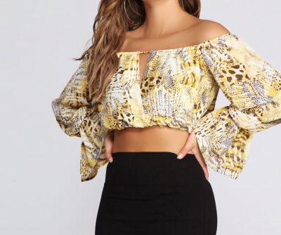 TableClothsUs Untamed Off-The-Shoulder Top