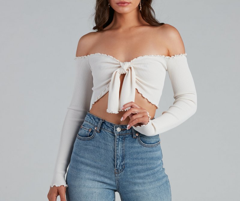 TableClothsUs A Trendy Look Tie-Front Crop Top