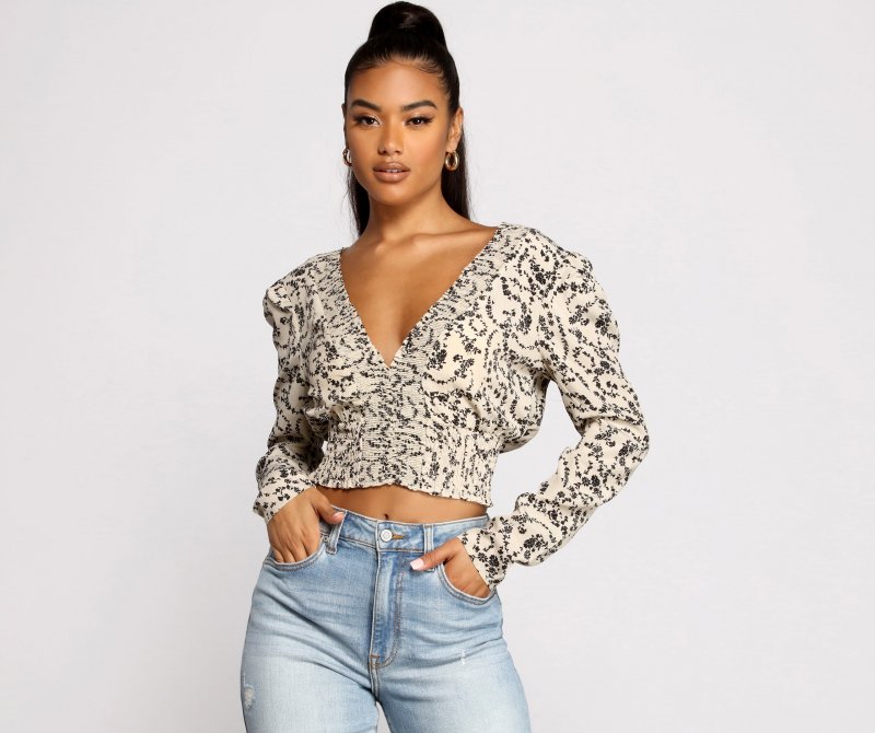 TableClothsUs Sweet Intentions Smocked Knit Floral Crop Top