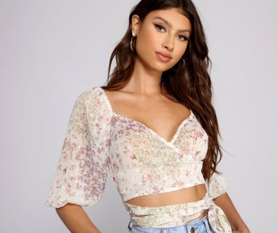 TableClothsUs Pretty Blossoms Crop Top