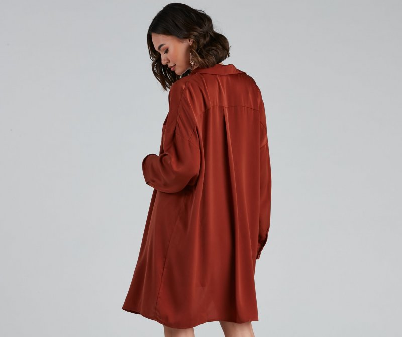 TableClothsUs Weekend Chic Satin Button-Front Tunic